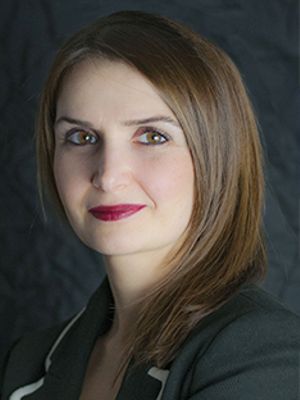 Esra  SEZER